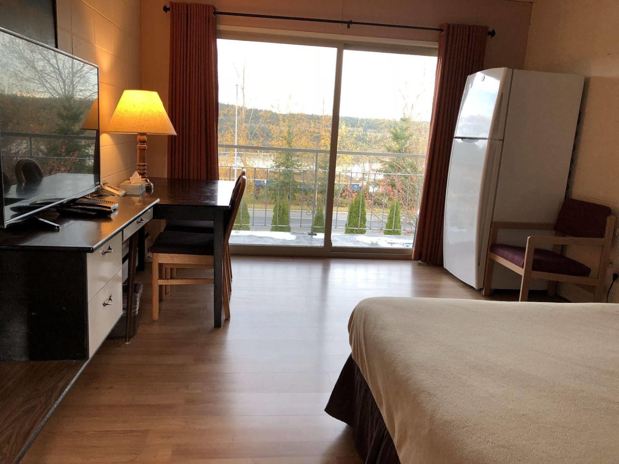 Holiday House Motel レディスミス エクステリア 写真